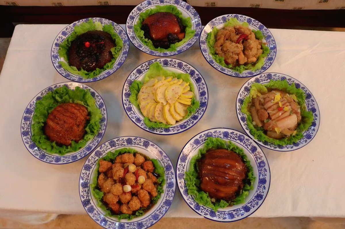 AmazingXianyang's tweet photo. Craving authentic Chinese flavors? 🥢 Meet Jingyang Jiabei Mo &amp; handmade pancakes—a century-old culinary heritage from #Xianyang! Crafted with a 100-year recipe and natural ingredients, every bite delivers the purest taste of tradition. 🌾 #Foodie #ChineseFood #CulinaryHeritage https://t.co/Vm1gvsjUWi