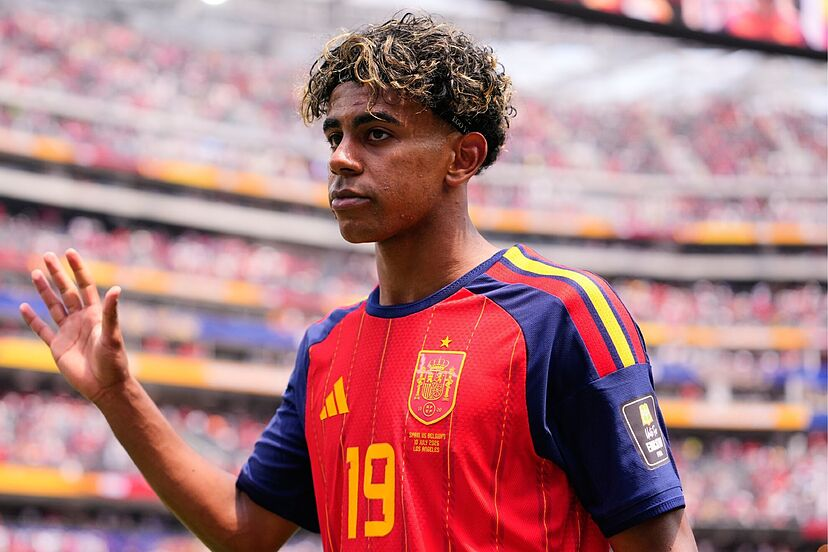 Mundo_MadridCF's tweet photo. El encargado de salvar el futbol en la Final del Mundial.

Lamine Yamal Nasraoui Ebana 🇪🇸♥️ https://t.co/NqflhQVjLj