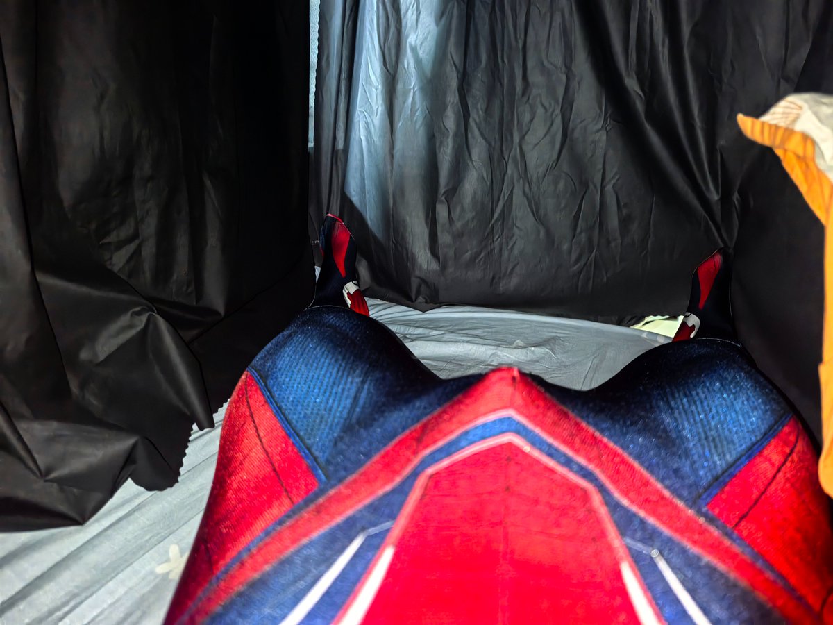 LongYu_1S's tweet photo. 穿蜘蛛侠睡觉方便随时起床拯救你
#spiderman #zentai #蜘蛛侠 #spidey https://t.co/gpRnErghhC