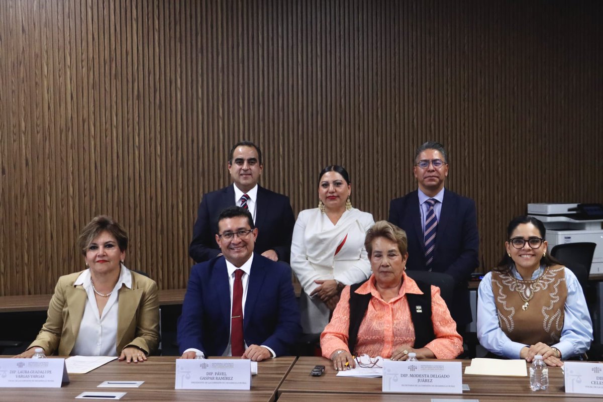 CongresoPue's tweet photo. 🧑🏻‍🌾 Sesionó la Comisión de Desarrollo Rural del #CongresoDePuebla, encabezada por el Presidente de la Junta de Gobierno y Coordinación Política @SoyPavelGaspar 

A esta sesión asistieron las Diputadas y Diputados Modesta Delgado, @LupitaVargasMx  @MaestraFloricel  @AraCelestinoR  @MauCespedesP  @MarcosCastro40 

#LXIILegislatura