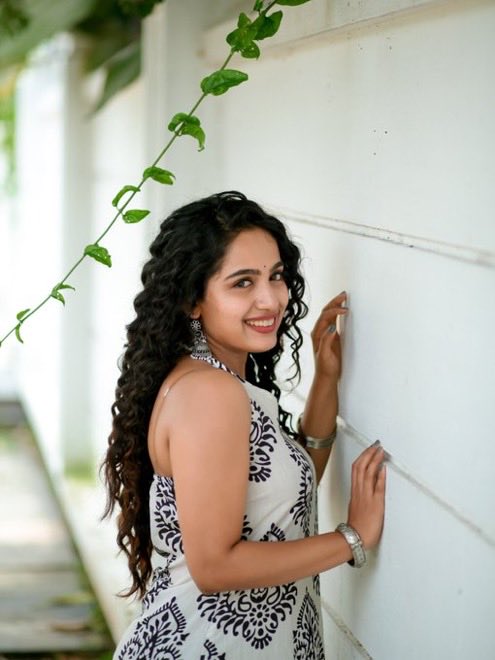 Glamreel's tweet photo. Neethu Krishna✨️🤍/2
#Neethu #NeethuKrishna https://t.co/OuT5duYCwf
