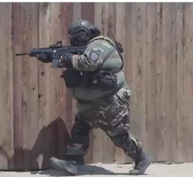 xbradtc's tweet photo. Don't assume I'm ignorant about firearms and their use. 

I've had a shitload of training and I'm more than proficient in the use of most firearms. https://t.co/crcT4b8fRK