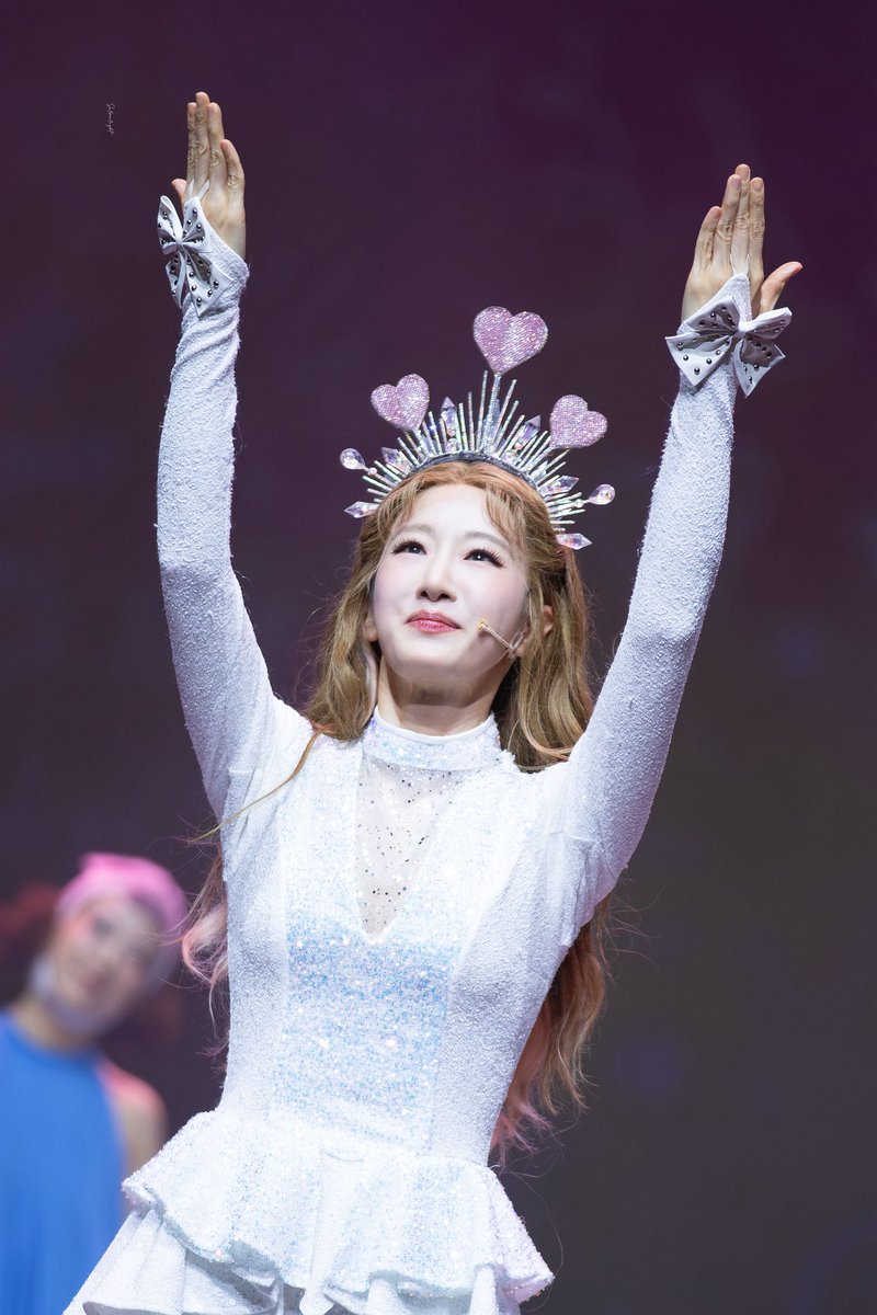 SL__PIC's tweet photo. 260714 뮤지컬 유미의세포들 | 커튼콜

사랑세포 | #유리아

🩷🩷🩷 https://t.co/ARu643uOk3