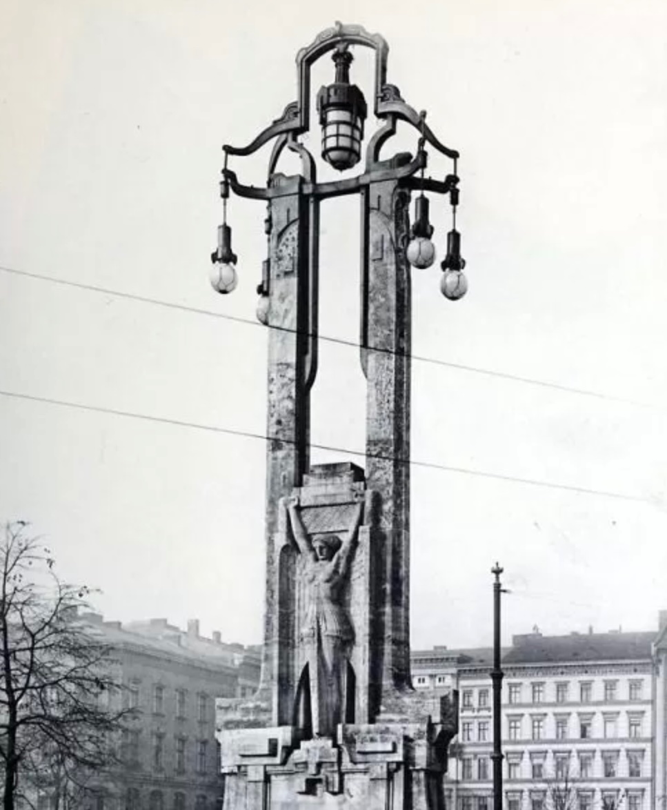 reiner_mikael's tweet photo. #AltBerlin
Jugendstil-Kandelaber auf der 1906 erbauten Kreuzberger Oranienbrücke https://t.co/qID87OP60R