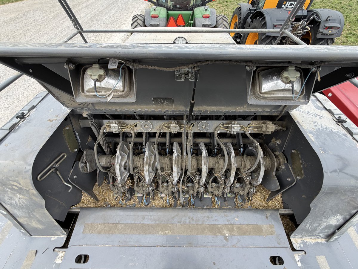 Wefeedu's tweet photo. We are downsizing our straw operation. Selling our 2021 Massey XD 2270XD. Has acid, pro700 and cutter packages. More photos and information available, message for details. https://t.co/VzIwiIjew0