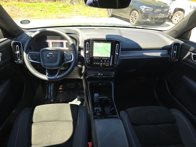 VolvoCarsExeter's tweet photo. This 2023 #VolvoXC40 B5 Plus Dark Theme SUV is Certified Pre-Owned with a Thunder Gray exterior, all-wheel drive, and one previous owner. 

Learn more: https://t.co/tYjimNY0lf https://t.co/Kj5R14KJhe