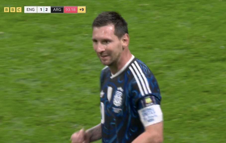 LoyalSachinFan's tweet photo. Lionel Messi has delivered 2 assists from literally nowhere. The greatest clutch player of all time. The GOATTTTT. https://t.co/r1LIhC2rlb