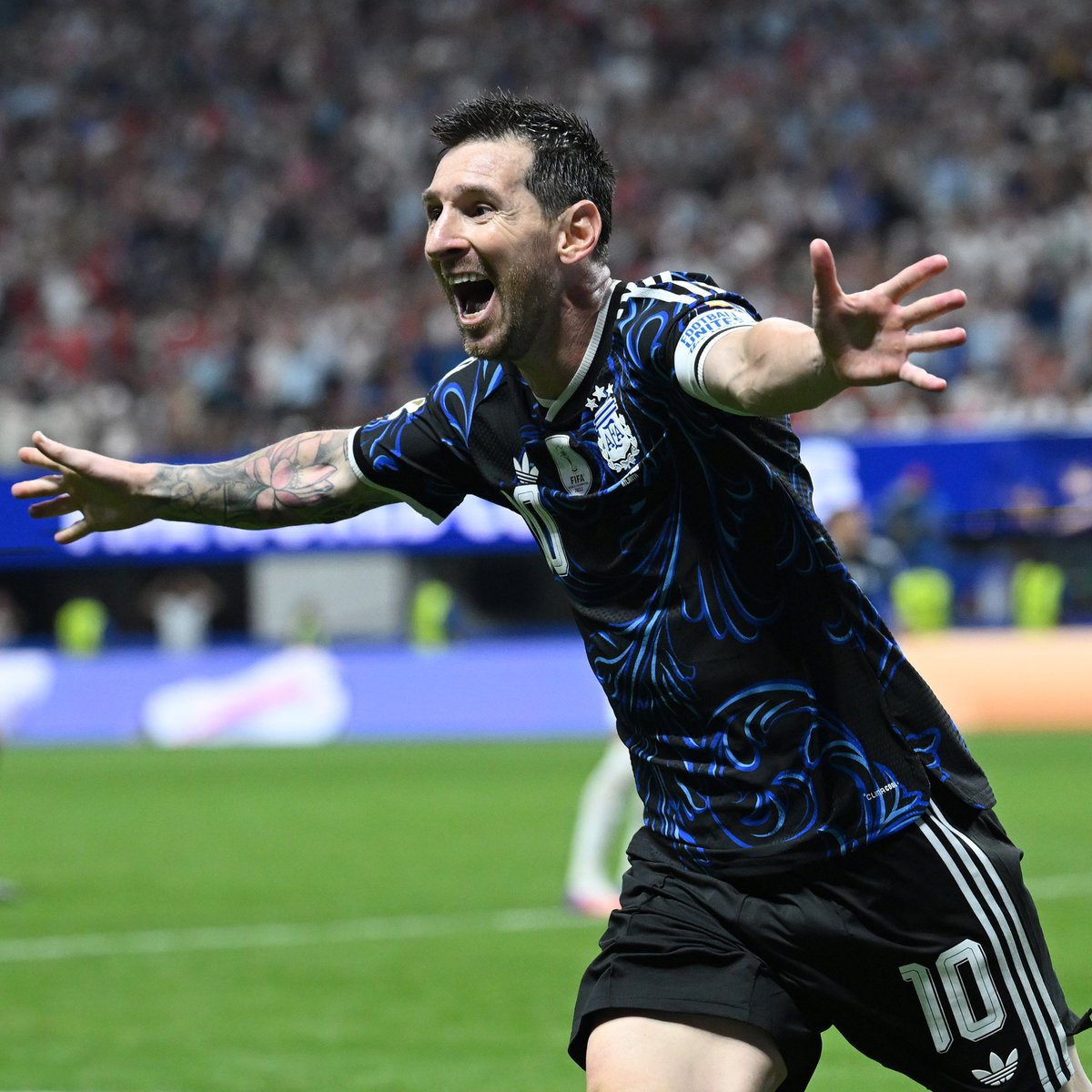 br_betting's tweet photo. Messi. Magic. https://t.co/FsVDObKL0g