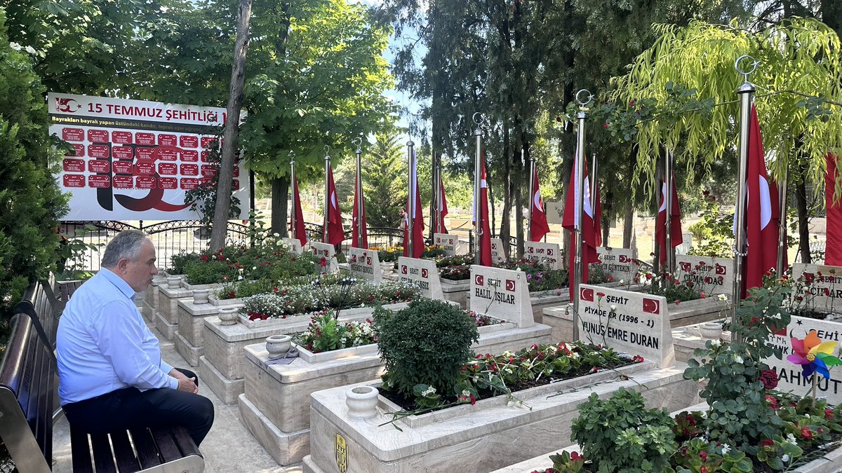 SleymanBAYRAM7's tweet photo. İyiler her zaman iyilerle birlikte😎😎 15 Temmuz irade bizim zafer bizim🤲🤲 
Şehitlerimizi rahmetle anıyoruz 🤲🤲
@RTErdogan 
@tcbestepe 
@hasandogan 
@aminder53 @AHMETMNDER @15temmuz https://t.co/XbX7748OPw