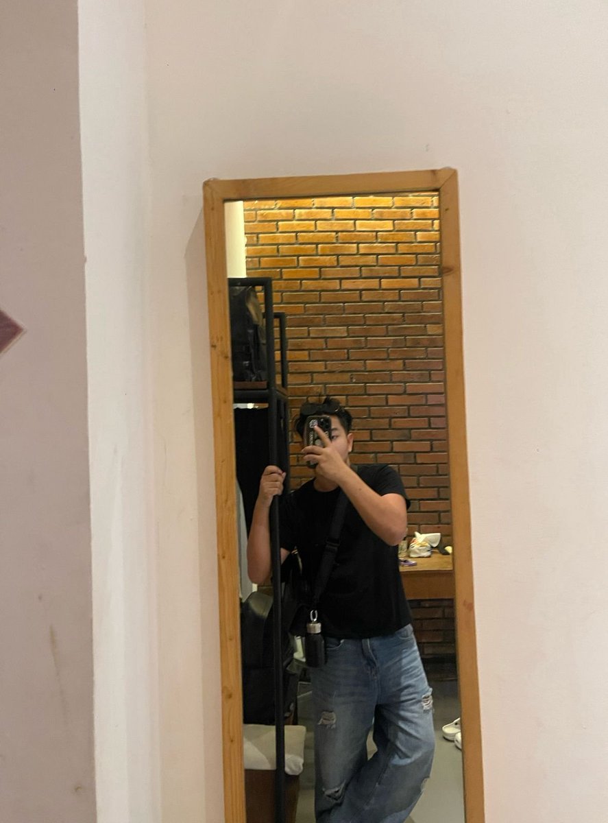 papazeroyd's tweet photo. #gayjogja #pijatjogja Redy ia https://t.co/U5Ug3b5aNU