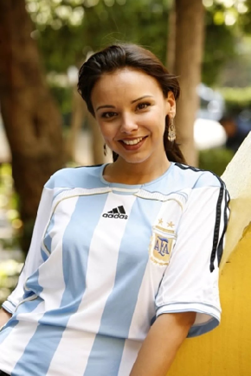 oleemequivocao's tweet photo. la final del mundial in pop terms https://t.co/awOa0s8pzg