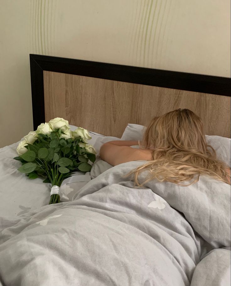 reneew_09's tweet photo. Is this a good enough morning greeting for a special girl on her special day?🥰 https://t.co/5UmEgsT4Kz