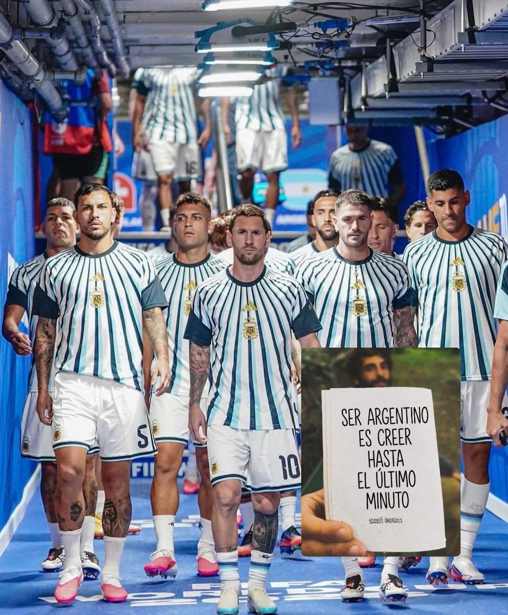 CesarTreffinger's tweet photo. Y si este es tu último baile, capitán… todo un pueblo te vino a acompañar 🫂🇦🇷

Ser argentino es creer hasta el último minuto🥹

ARGENTINA A LA FINAL!!! https://t.co/bvzTgOcble