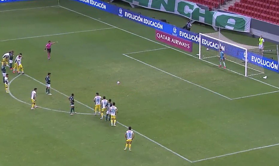 jjoaolourenc0's tweet photo. E pensar que o gol de empate da Argentina do Enzo Fernandez nasceu nesse dia aqui.

Um dos grandes efeitos borboletas da história do futebol mundial que o Palmeiras está envolvido https://t.co/RrvwXVSpqO