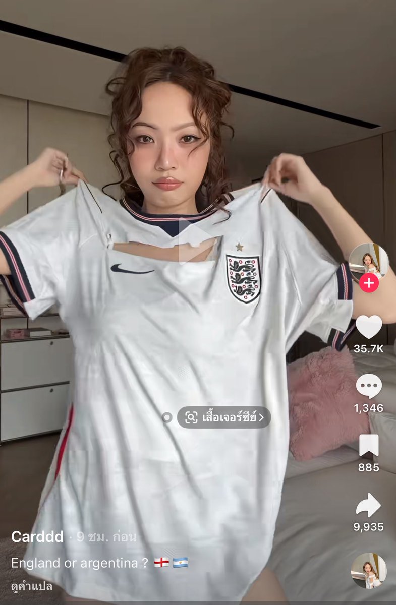 Thaireactionvid's tweet photo. ลาแล้วอังกฤษ นอนนะลูก ตำนานใหม่ยิ่งกว่าหมึกพอล ยิ่งกว่าหมูเด้ง https://t.co/U3ZZi3hBAF