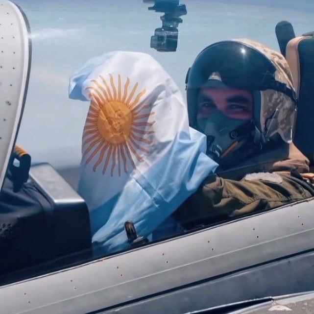 agooosrp's tweet photo. LA CONCHA DE TU MADRE INGLATERRA https://t.co/mFadZKz0RU