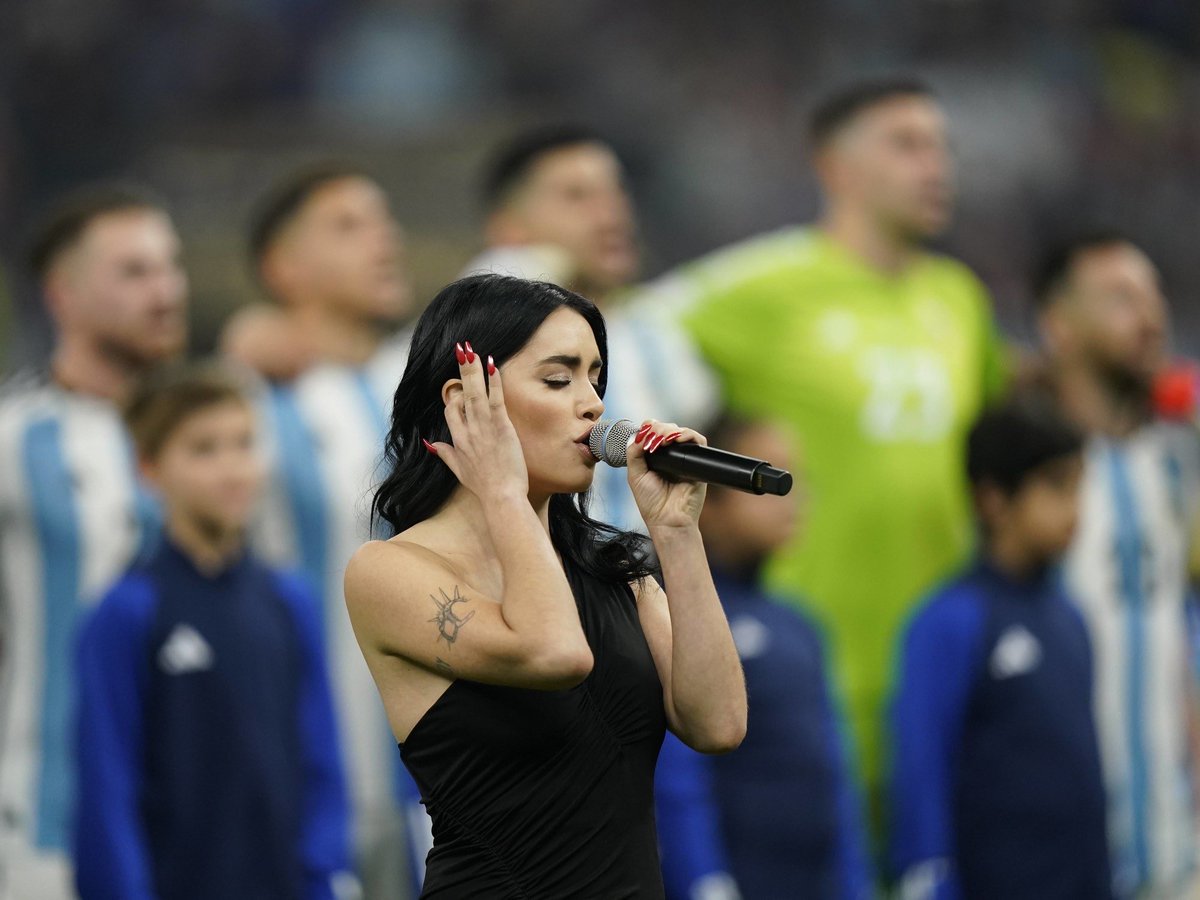 NGaaston's tweet photo. TIENE QUE CANTAR EL HIMNO LALI ! https://t.co/TktZXpfBCu