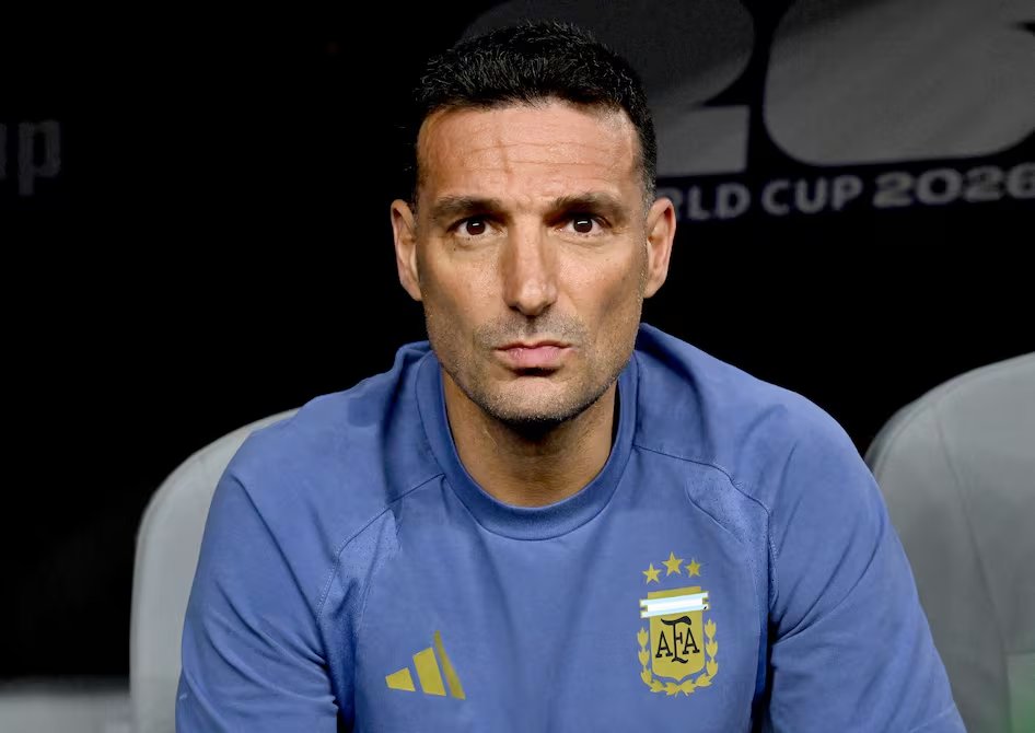 Diego_Briones13's tweet photo. No era un partido más, Scaloni lo sabía, pero no lo iba a decir. Era EL PARTIDO, y respondió desde el banco a la altura que corresponde: una gestión excelente en cada uno de los cambios para llevar a la Argentina a la final, venciendo al pirata ladrón.
Fúlvo. https://t.co/ZwVDkMXduk
