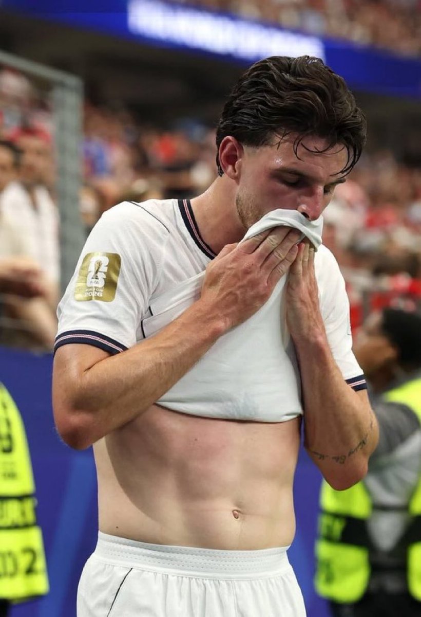 _Afcbanks's tweet photo. England lost the game the moment he left the field. https://t.co/yqZVLLqcrS
