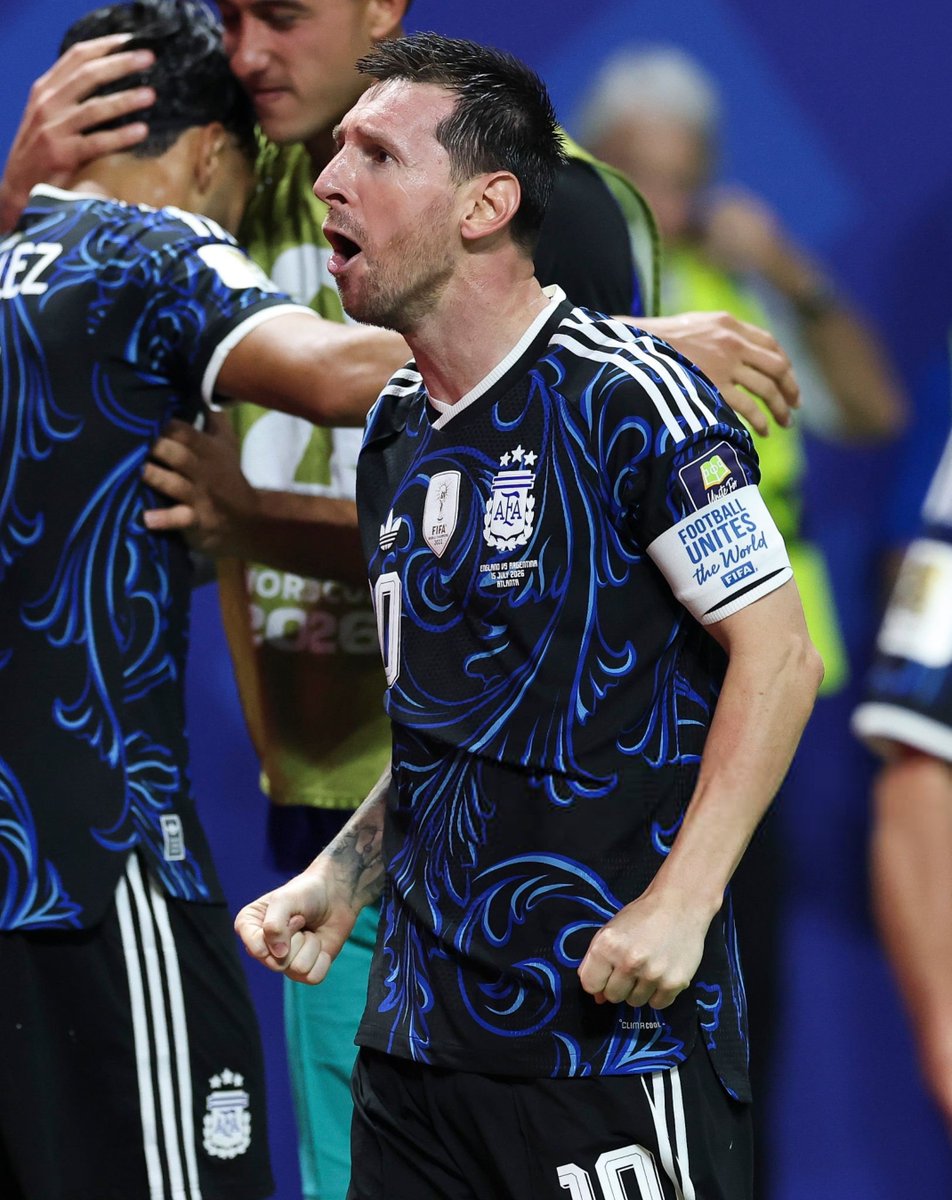 M10GOAT's tweet photo. أنتم أمااااااااااااااااااااااام الملك 👑 https://t.co/XiKTsiGCoa