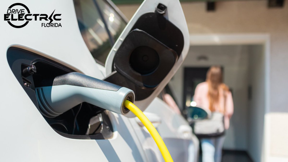 DriveElectricFL's tweet photo. Thinking about making the switch to an EV? Here's why more Floridians are driving electric:
π Convenient charging options
π Charge at home, especially with solar
π° Save on fuel and maintenance
πΏ Help reduce emissions and improve air quality
#DriveElectricFL #EVBenefits https://t.co/SkrHQ0MyzW