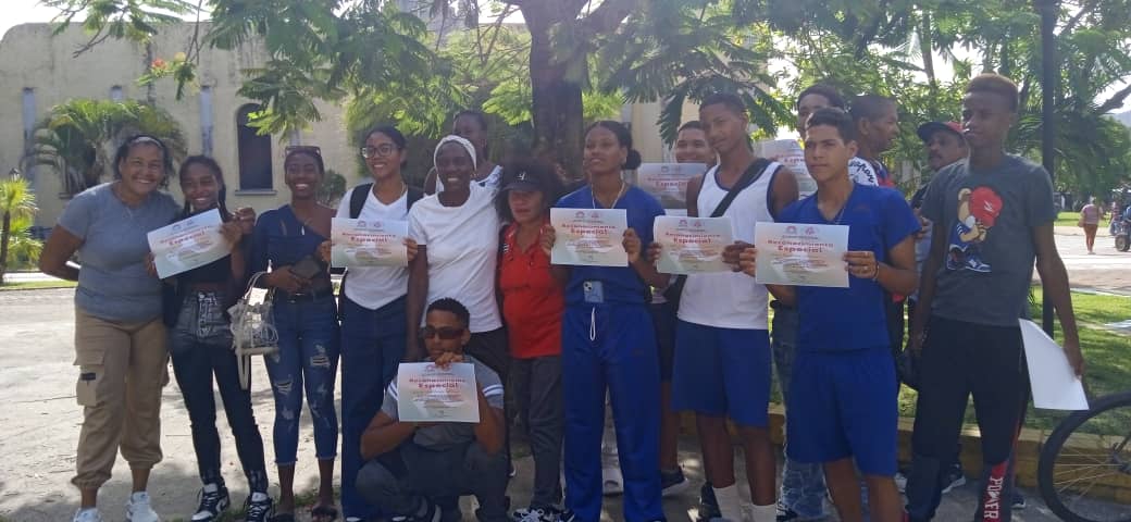 rlicea_mojena's tweet photo. Concluye exitosamente en el día de hoy, el Festival Deportivo Municipal, como parte de la 62 edición de los Juegos Escolares Nacionales, 15 deportes y más de 200 atletas, que derrocharon talento, disciplina y entrega #IslaDeLaJuventud #SentirPinero #VeranoConMiGente https://t.co/af4PmMF8or