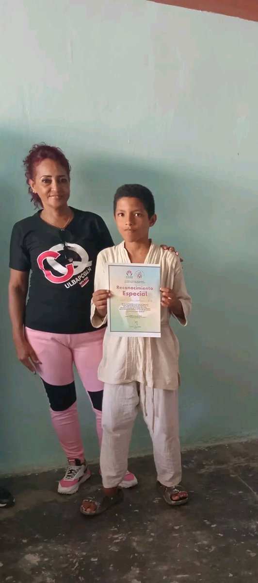 Mulatisima067's tweet photo. Felicidades a estos pequeños ganadores del Festival Deportivo Escolar realizado en el municipio #Imias donde fueron estimulados los atletas mas destacados  asi como.los deportes y  árbitros.
#Veranoconmigente #Deportesimias #UnidosXCuba https://t.co/s2QIYbArvJ