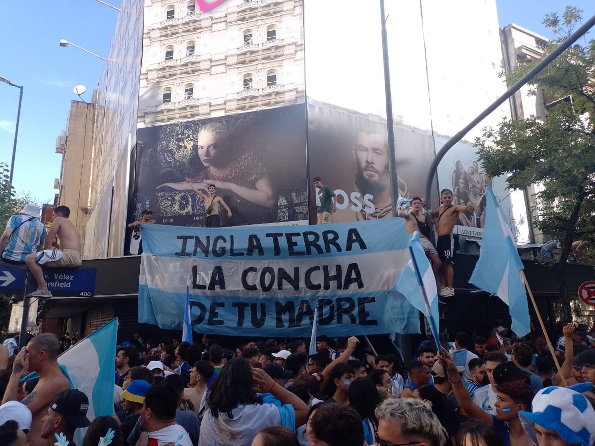 Carogloriosa's tweet photo. ¡Vamos Argentina carajooooooo! Gracias Dios, Virgencita y todos los santos y santas!!! https://t.co/PKhcy3huMB
