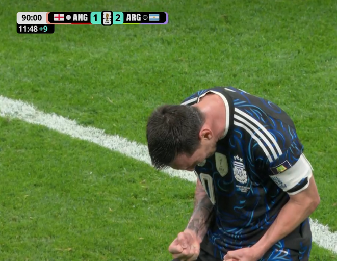 IlyasChronique's tweet photo. Comparez Ronaldo à Gignac ou à Valère-Germain si vous voulez. 
Mais ne le mettez plus JAMAIS DANS LA MEME PHRASE QUE MESSI !!!! https://t.co/dFSXMdJ7AN