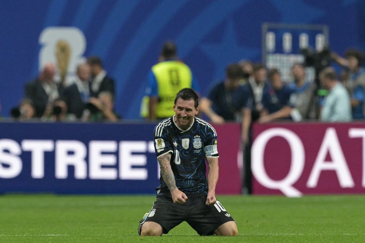 CONMEBOL's tweet photo. ¡Una Final más, Leo! 👏🇦🇷

#CopaMundialFIFA https://t.co/GCe2gwqkAS