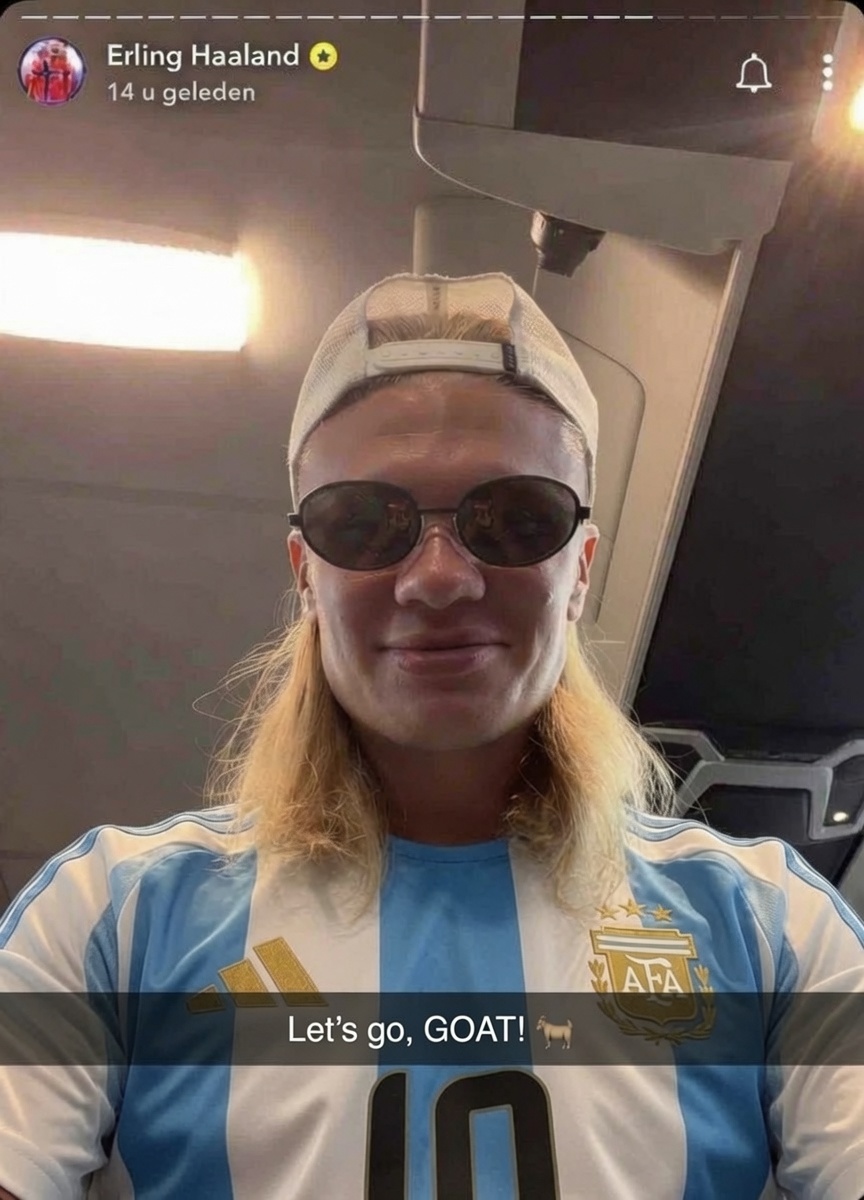 messianilari's tweet photo. 🗣️ Erling Haaland:

"Let's go, GOAT!" https://t.co/WrlUIvV7Qv