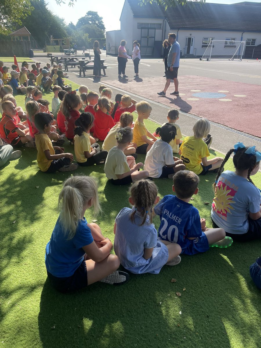 _AshOlol's tweet photo. A fantastic Sports Day full of fun, teamwork and great sportsmanship! 🌟 Well done to our amazing Year 1 children! 🏅👏 @ololprimary_HT @Sports #MakeADifference https://t.co/86SLAUvRsj
