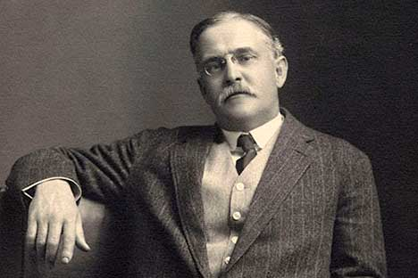 CalBearsHistory's tweet photo. Benjamin Ide Wheeler, President of the University of California 1899-1919, was born July 15,1854. Under Wheeler the student body &amp; campus were greatly expanded. The classical core of campus was built, including Doe Library, Sather Gate, the Campanile and, of course, Wheeler Hall. https://t.co/YgkPHBxgIA