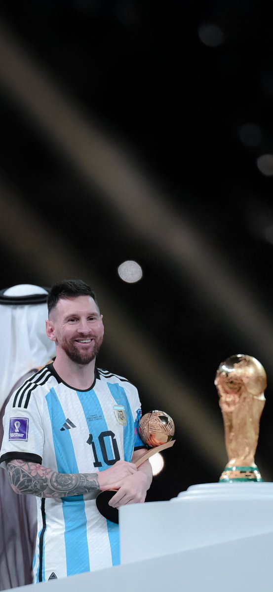 9Azxi_'s tweet photo. ميسي انت المستحيل نفسه، انا محظوظ جدًا اني شاهدتك 💙 https://t.co/N21Qoslava