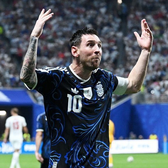 Ib_Regista_'s tweet photo. Leo Messi C'est le meilleur joueur de l'histoire du Football 
Je ne suis pas du tout ouvert au débat https://t.co/oMoNRvnoed