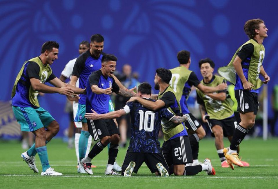 MB11il's tweet photo. ميسي لديكم؟ إذن لا خوف عليكم💙 https://t.co/VqO4zk4tr2