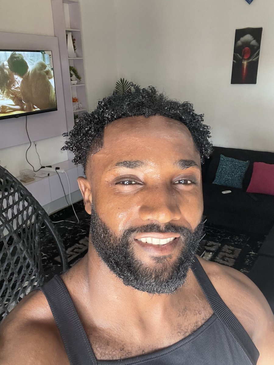 Jesse L.A tweet media