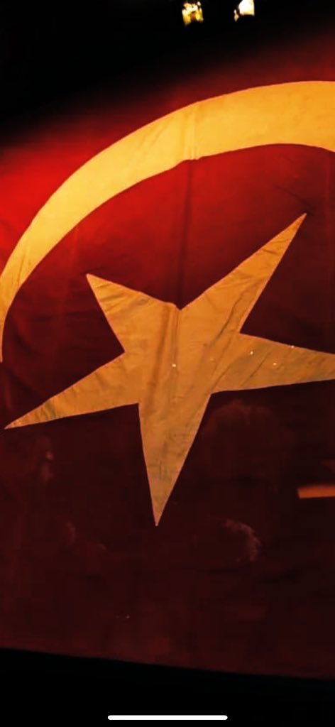 broadcastingTr's tweet photo. Selalar okunuyor … 

15 Temmuz’da FETÖ’nün hain darbe girişimi nedeni ile vatanı uğruna can veren aziz şehitlerimizi rahmet ve minnetle yâd ediyor, kahraman gazilerimize şükranlarımı sunuyorum. 
 15 Temmuz Demokrasi ve Milli Birlik Günü kutlu olsun. 🇹🇷 https://t.co/LoKacFhWlI