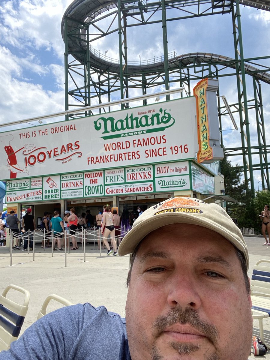 SlowpaddleBnB's tweet photo. Happy National Hot Dog Day!!!  #hersheypark #weiners #glizzy #frankfurter #tubesteak #nathans https://t.co/AKlFAYWM0o