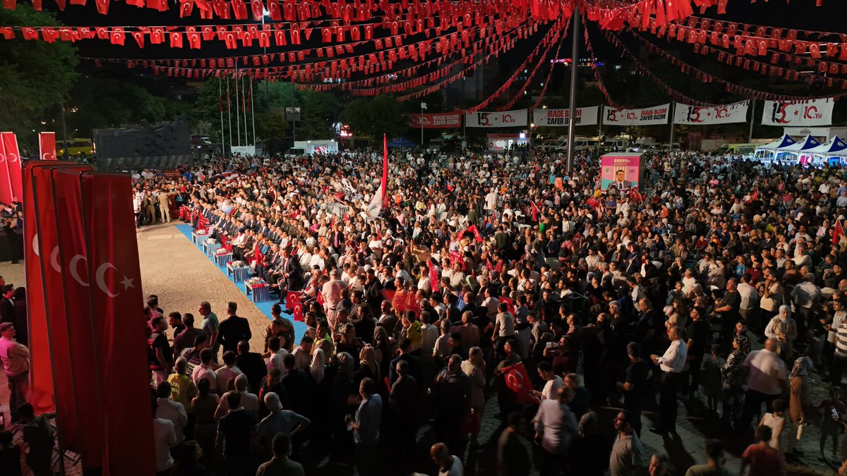 GaziantepBeld's tweet photo. 15 Temmuz Demokrasi ve Millî Birlik Günü…🇹🇷🇹🇷

Milletimizin iradesine, demokrasisine ve bağımsızlığına sahip çıkarak yazdığı destanın yıl dönümünde; aziz şehitlerimizi rahmet ve minnetle anıyor, kahraman gazilerimize şükranlarımızı sunuyoruz.

📍 15 Temmuz Demokrasi Meydanı

#İradeBizimZaferBizim 🇹🇷 #15TemmuzDemokrasiVeMilliBirlikGünü
