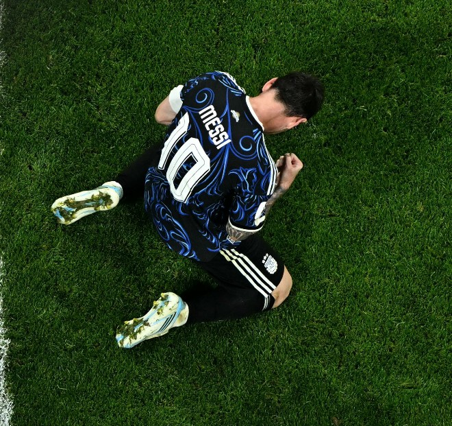 PITOLECKZY's tweet photo. Messi is igbakeji Osha, infact Messi is Osha. https://t.co/veB2n2hqZq