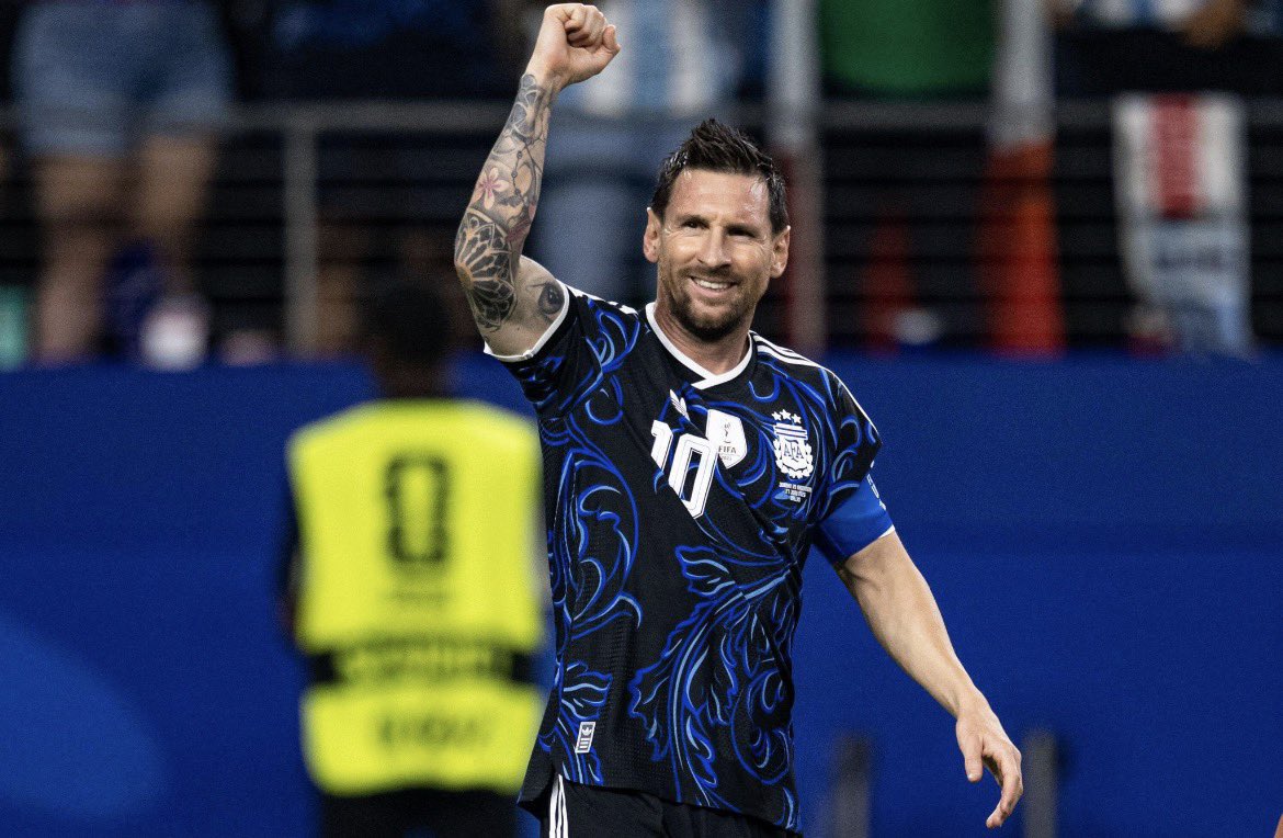 Jr_88f's tweet photo. يخرب بيتك ياميسي تاريخي جوده ومستوى خيالي

كل هذا بعمر 39 !!!!!!!!!!!!! 🤯🤯

ميسي في نسخه كاس العالم الحاليه ساهم في جميع المباريات😨

اعظم لاعب في الماضي والحاضر والمستقبل🐐 https://t.co/nT42m2GmBR
