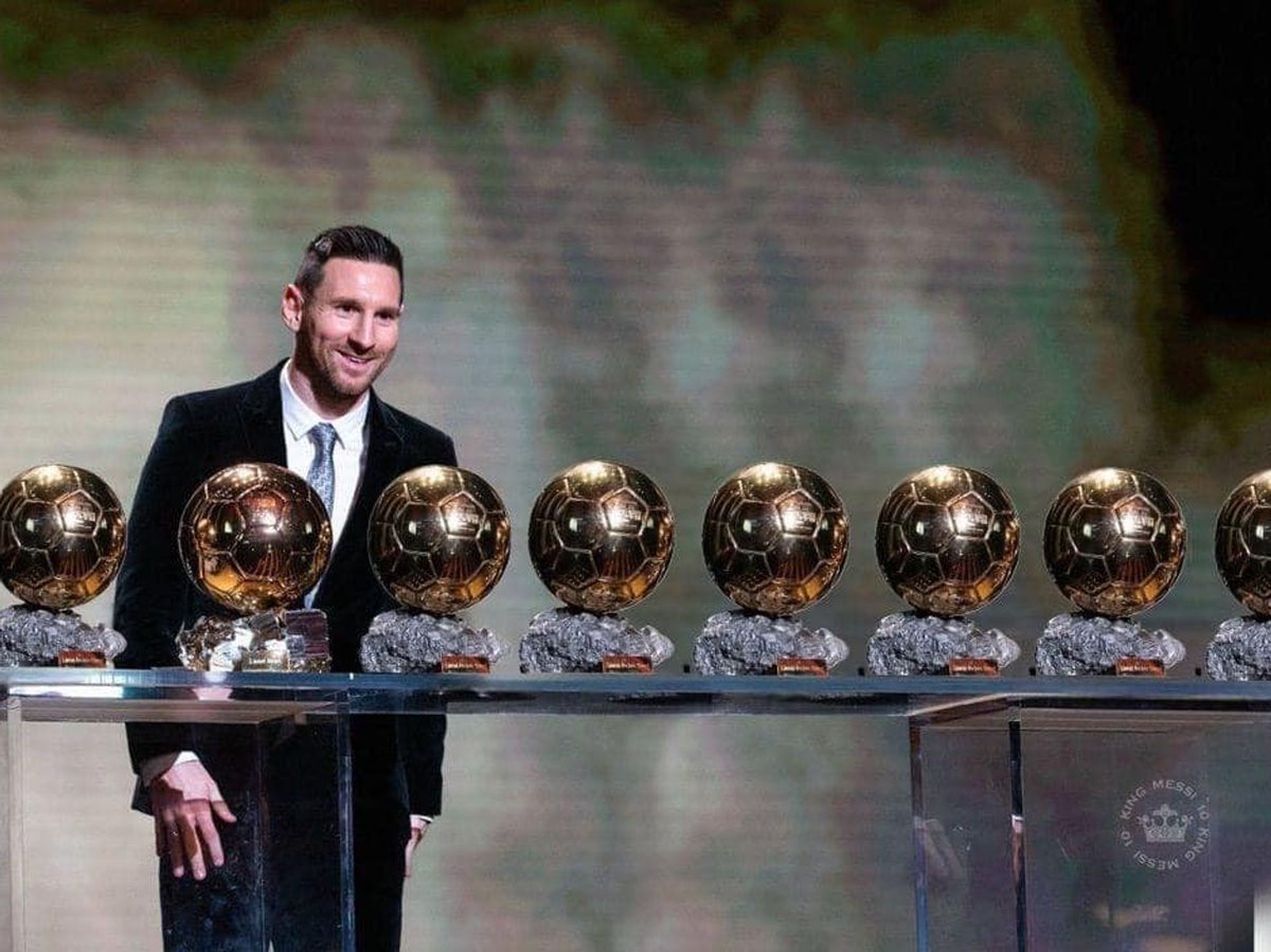OluwamayowaTJ's tweet photo. Ballon d'Or Number Nine⌛ https://t.co/e2Bq3ZclnU