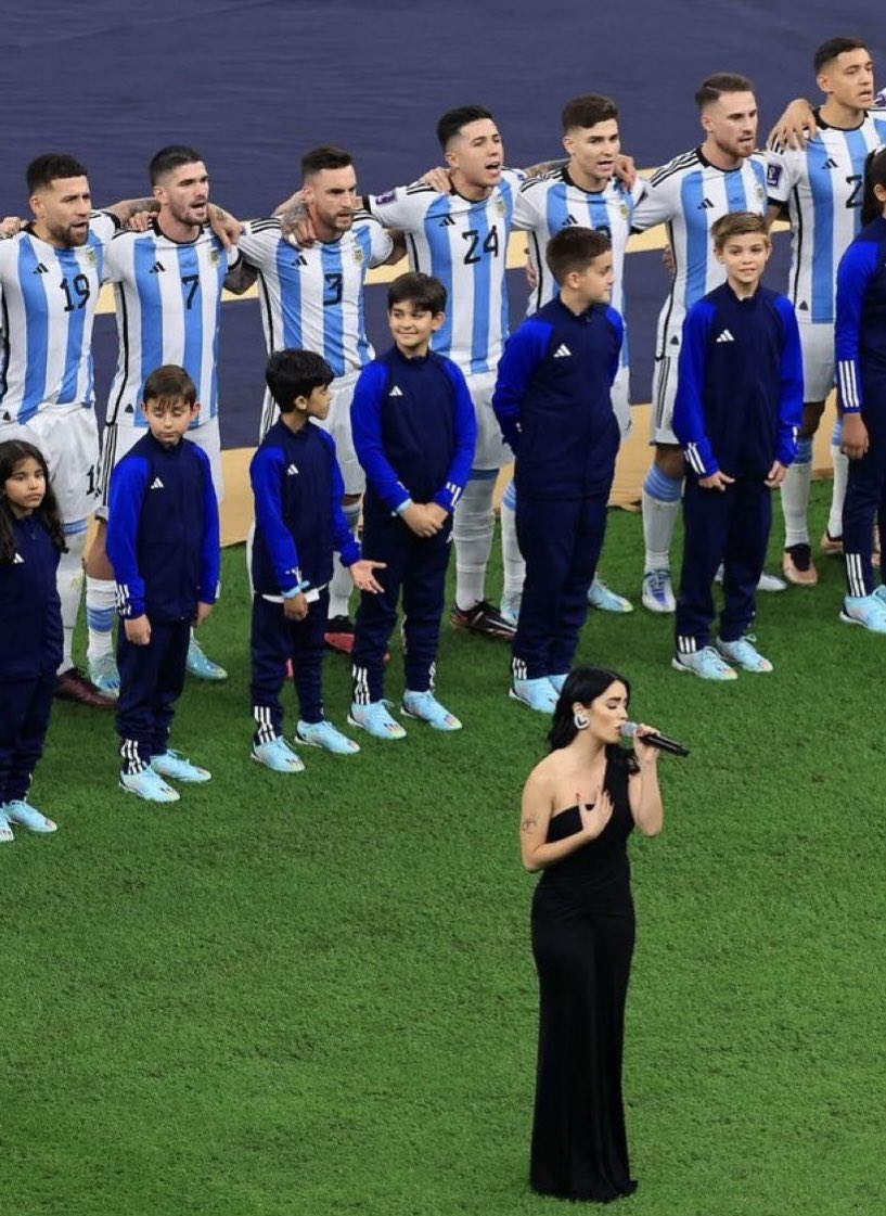 Emiii401's tweet photo. CALENTA QUE ENTRAS 🖤
ANDA HACIENDO LAS VALIJAS @lalioficial https://t.co/NQ0VyZc8KI
