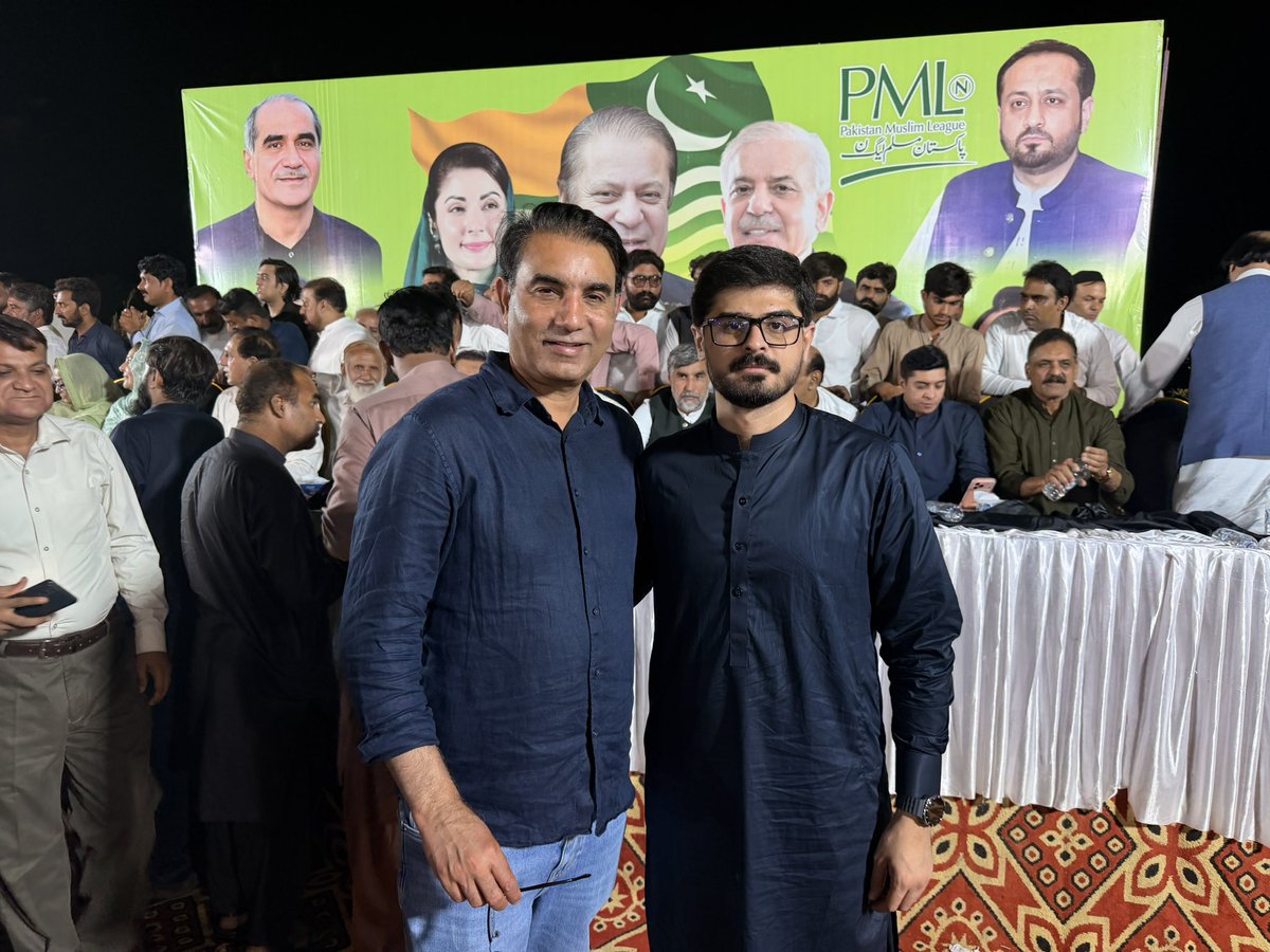chsandhilaa's tweet photo. آج کا دن بلال رضوان کے نام رہا۔ لاہور، سرگودھا، جھنگ اور جباوانہ کا سفر یادگار رہا۔ راستے بھر پرانی یا��یں، نئی منصوبہ بندی اور خوبصورت گفتگو ساتھ رہی۔

ایک خوشی یہ بھی رہی کہ پورے سفر میں پنجاب کی بہتر ہوتی سڑکیں دیکھ کر بار بار یہی احساس ہوا کہ وزیراعلیٰ مریم نواز کی ترقیاتی کاوشیں زمین پر نظر آ رہی ہیں۔

شکریہ بلال رضوان، آج کے خوبصورت دن اور بہترین رفاقت کے لیے۔ @BilalRixwan1