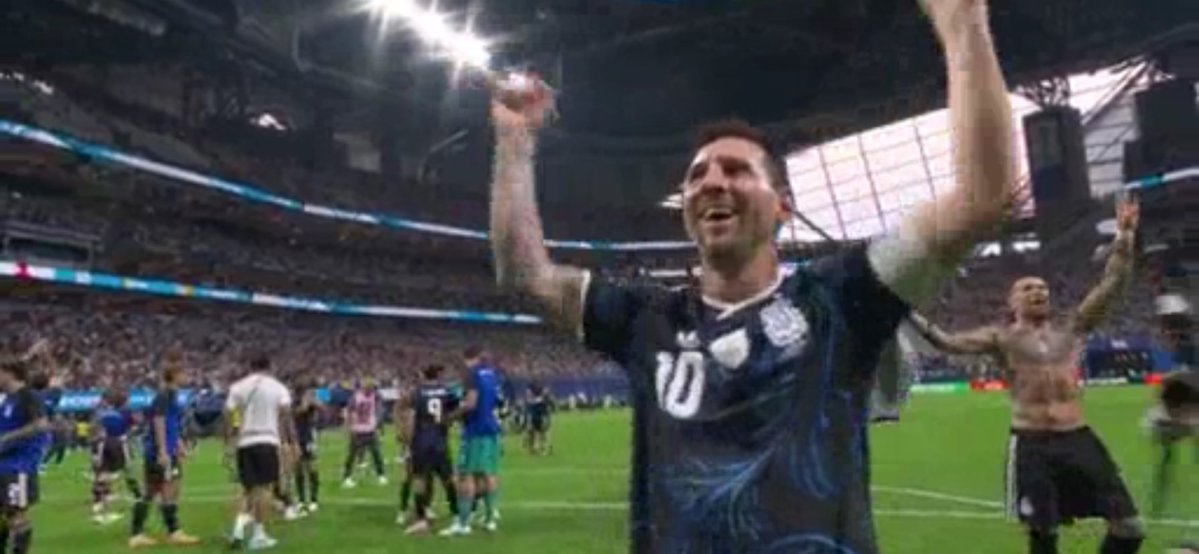 Mumskidgh's tweet photo. @GBarca_ He then brought burn and Nico to defend crossed because of their height
We still scored from one https://t.co/LGxmuenx9K