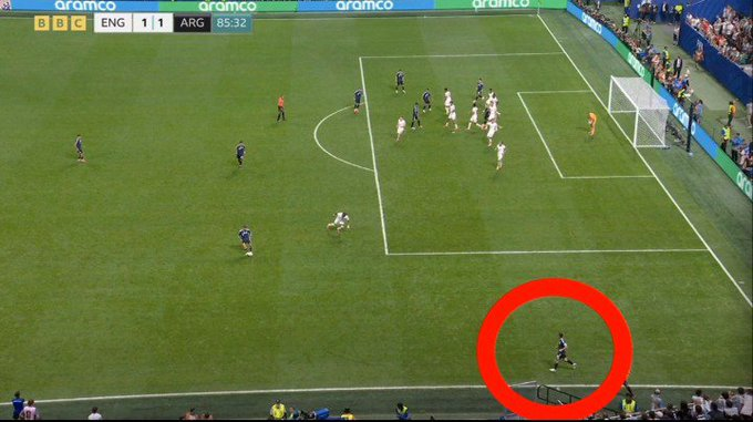 Finance1hk's tweet photo. Off-Side??!
#worldcup #england #argentina #Semifinal #offside https://t.co/rVZQdUIle9