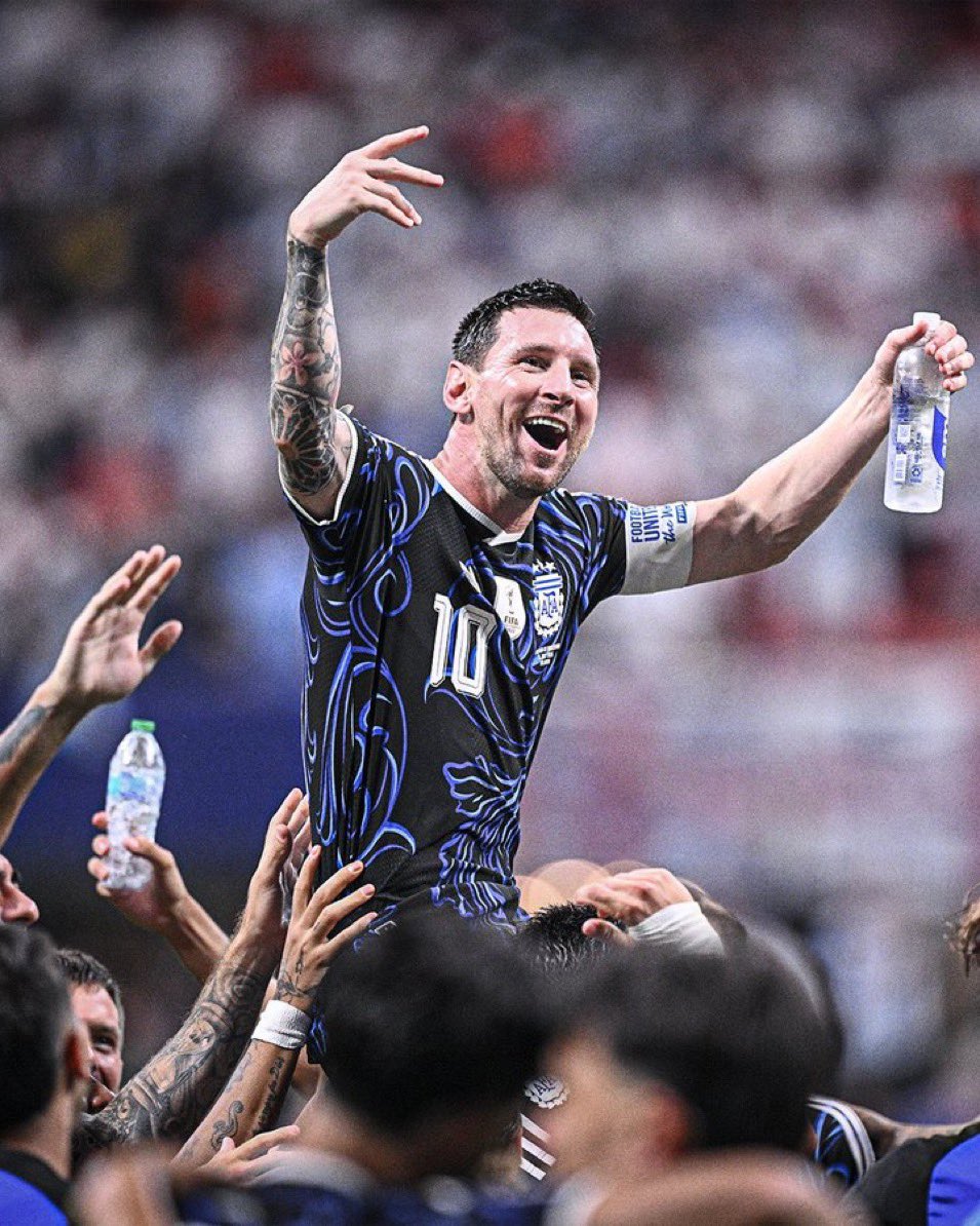 LWA021's tweet photo. #الارجنتين_انجلترا
ليو ليو ليو الافضل بالتاريخ 🇦🇷🇦🇷🇦🇷🇦🇷😍😍😍 https://t.co/yfTzTWn4Sj