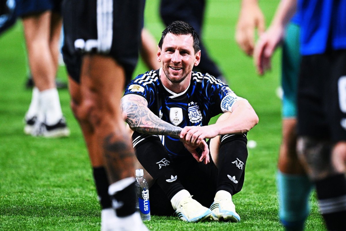VibesFoot's tweet photo. Jamais un joueur n’avait remporté 5 trophées d’Homme du match sur deux Coupes du monde différentes. 🏆

Il l'a fait. 🐐🇦🇷 https://t.co/rJ0Oah2Iiv
