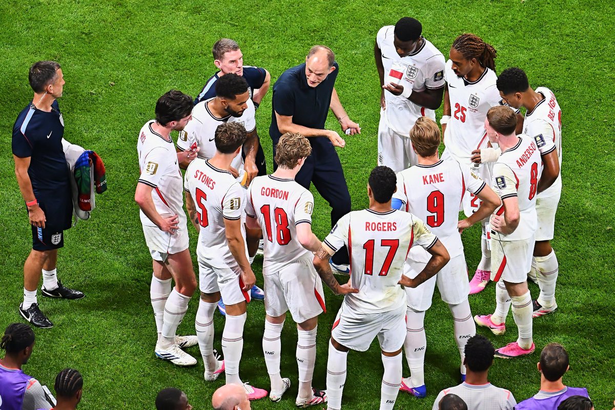 theflankerID's tweet photo. Paham kalo Inggris capek dan dalam kondisi tertinggal Argentina pasti menyerang. Namun, Inggris sebelumnya tau cara mengontrol lawan, punya kedalaman skuad yang cukup oke juga. Mereka unggul, dan masih ada harapan untuk cetak gol lain.

Namun, Tuchel memilih opsi berbeda. https://t.co/2CxFWBblMR